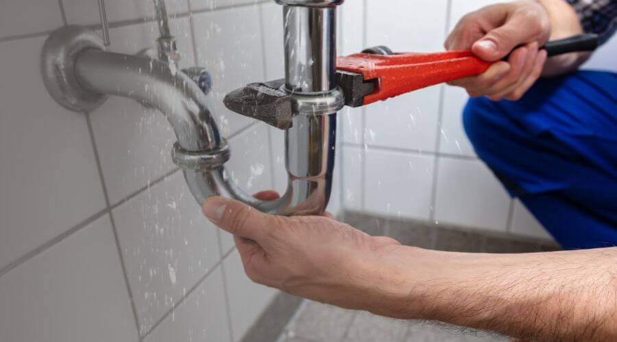 Professional same day plumber in Escanaba, MI